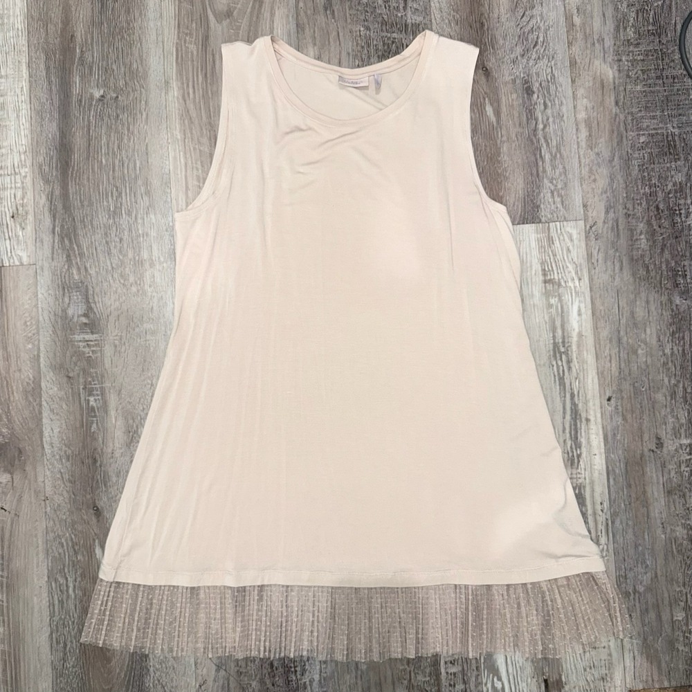 LOGO Layers by Lori Goldstein Tank Top L Beige Lace Hem Sleeveless Lagenlook